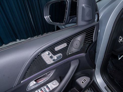 New 2026 Mercedes-Benz GLS 580 4MATIC image 12
