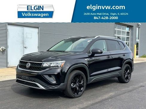 Used 2022 Volkswagen Taos SE w/ Driver Assistance Package AWD/4WD image 1