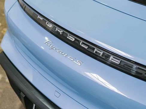 Used 2022 Porsche Taycan 4S image 49