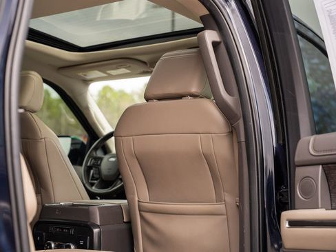 Certified 2021 Ford Expedition Limited AWD/4WD image 15