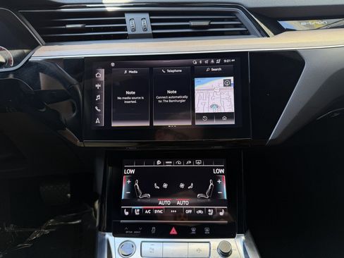 Used 2024 Audi Q8 e-tron Premium Plus w/ Premium Plus Package AWD/4WD image 21