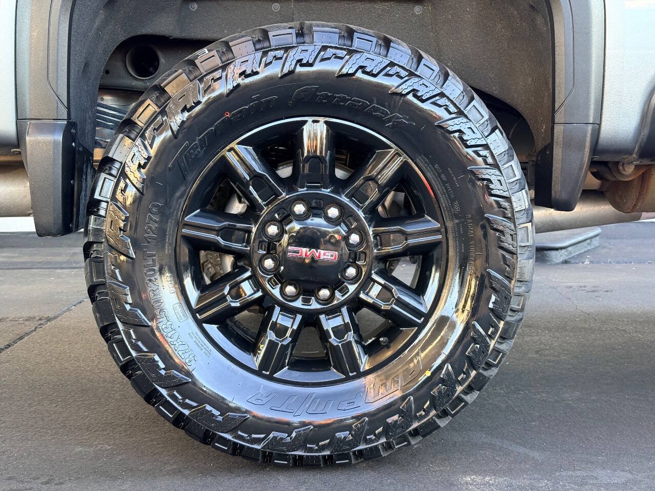 Used 2024 GMC Sierra 2500 AT4 w/ Technology Package AWD/4WD image 13