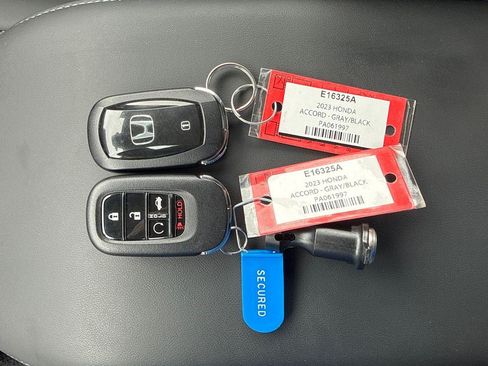 Certified 2023 Honda Accord Touring image 4