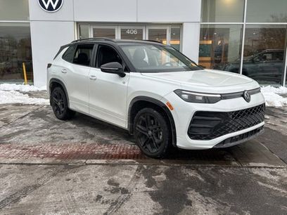 Certified 2025 Volkswagen Tiguan SE R-Line