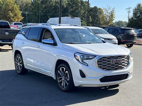 Used 2020 GMC Terrain Denali w/ Denali Premium Package image 15