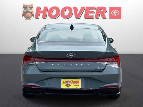 Used 2023 Hyundai Elantra Limited FWD image 3
