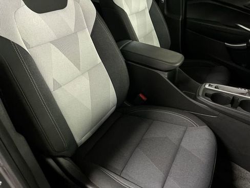 Certified 2025 Chevrolet Trax RS w/ Driver Confidence Package FWD image 27