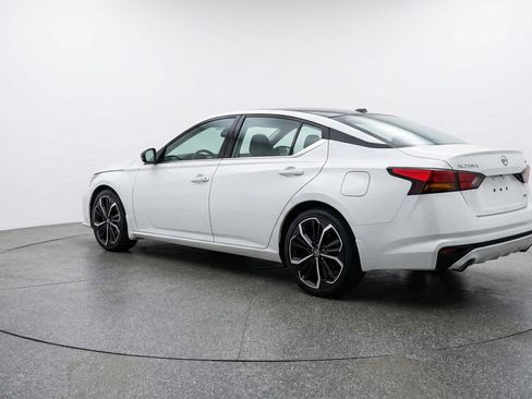 Used 2025 Nissan Altima 2.5 SR image 6