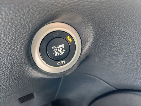 New 2026 Chrysler Pacifica Limited image 20