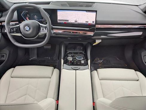 New 2026 BMW 530i xDrive w/ Premium Package image 15