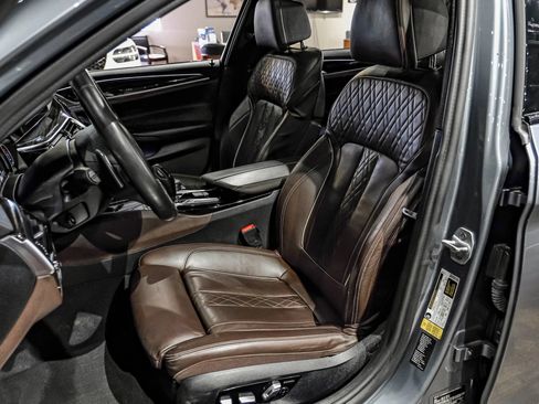 Used 2017 BMW 540i RWD image 33
