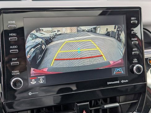 Used 2023 Toyota Camry SE image 6