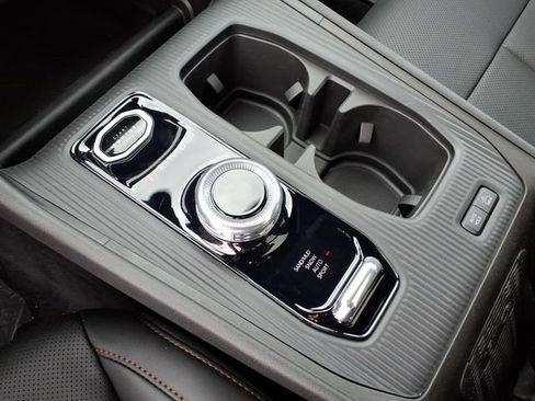New 2026 Jeep Cherokee Limited AWD/4WD image 18