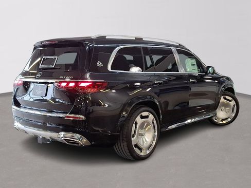 New 2026 Mercedes-Benz Maybach GLS 600 4MATIC image 4