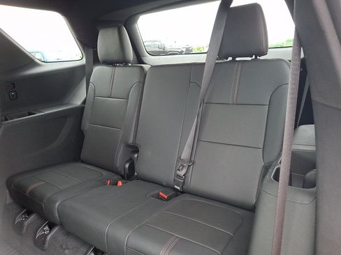 Used 2023 Chevrolet Traverse RS AWD/4WD image 10