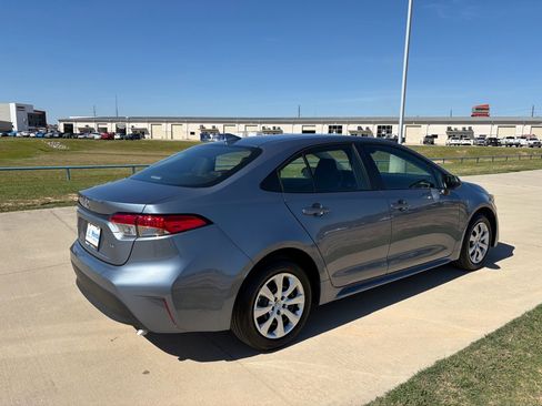 Used 2026 Toyota Corolla LE image 8