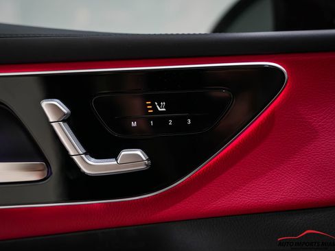 Used 2024 Mercedes-Benz GLC 43 AMG 4MATIC image 41