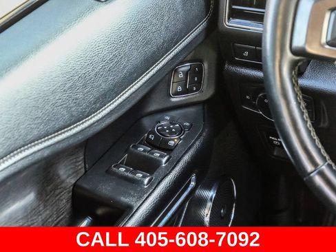 Used 2021 Ford Expedition Limited AWD/4WD image 32