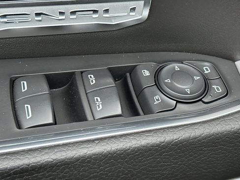 Used 2024 GMC Sierra 1500 Denali w/ Denali Reserve Package image 11