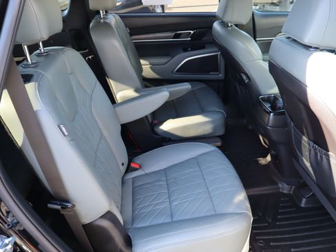 Used 2024 Kia Telluride SX Prestige X-Pro AWD/4WD image 36