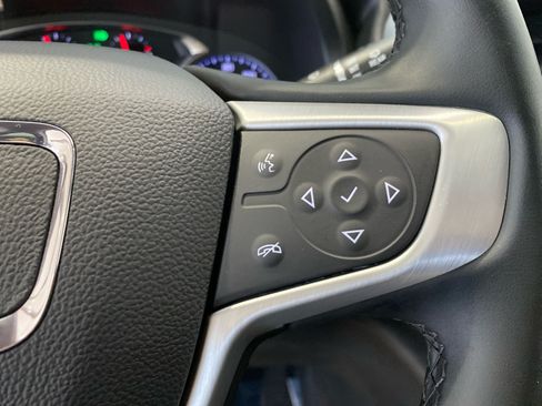 Used 2023 GMC Acadia SLT AWD/4WD image 25