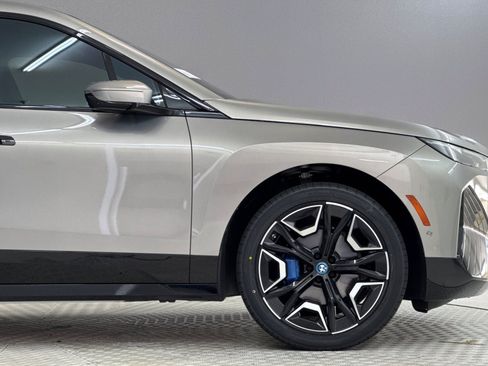 Used 2024 BMW iX xDrive50 w/ Premium Package AWD/4WD image 36