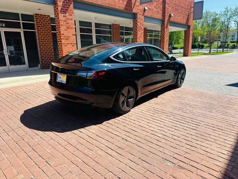 Used 2018 Tesla Model 3 Mid Range RWD image 6