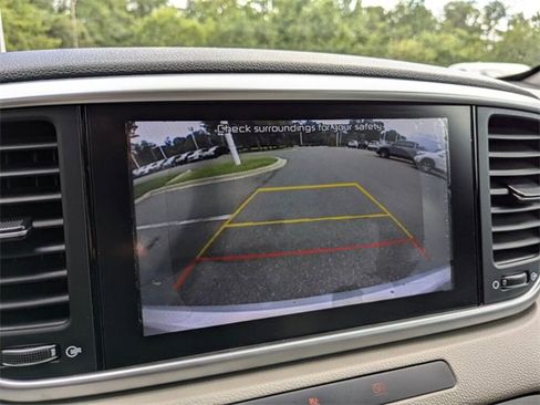 Used 2020 Kia Sportage LX w/ LX Popular Package image 19