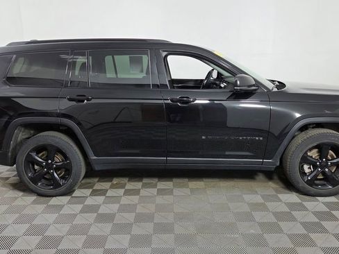 Used 2023 Jeep Grand Cherokee L Limited w/ Black Appearance Package AWD/4WD image 10