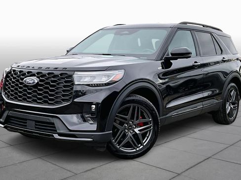 Used 2025 Ford Explorer ST-Line w/ Premium Package image 34