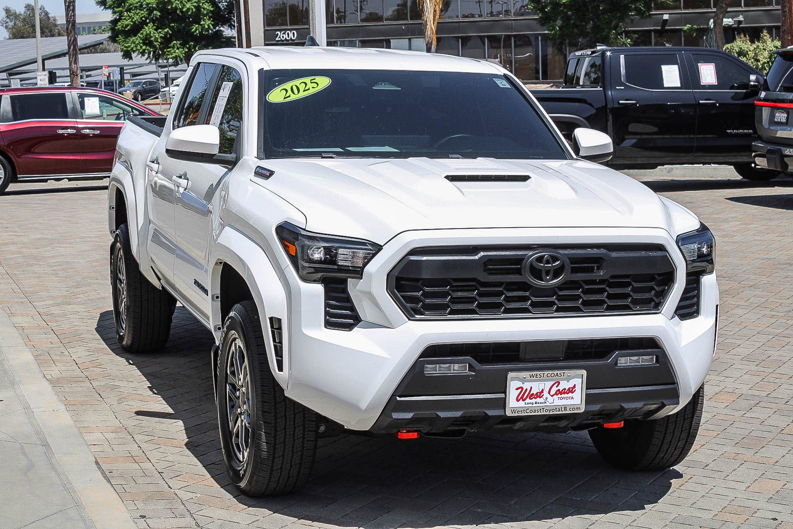 Used 2025 Toyota Tacoma TRD Sport AWD/4WD image 3