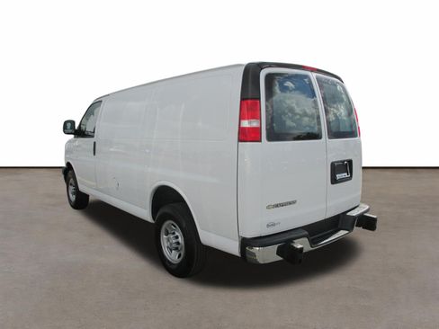 Used 2024 Chevrolet Express 2500 w/ Driver Convenience Package RWD image 5