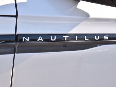New 2026 Lincoln Nautilus Reserve w/ Jet Appearance Package image 41
