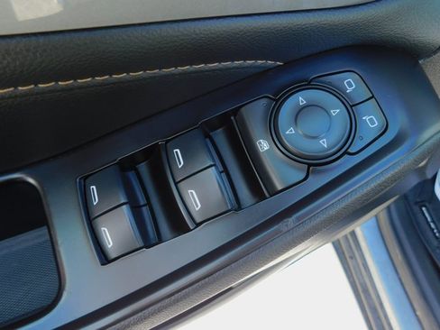 Used 2020 Chevrolet Traverse LS image 29