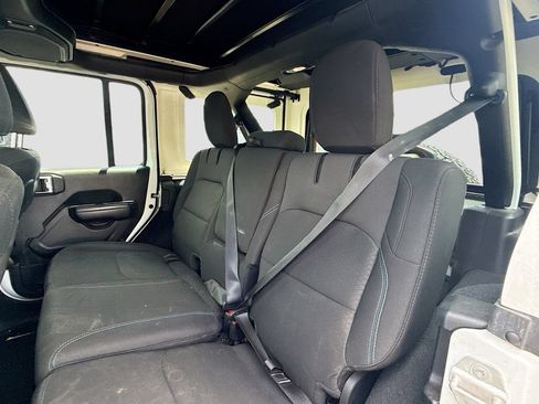 Used 2021 Jeep Wrangler Unlimited Rubicon 4xe w/ Safety Group AWD/4WD image 25