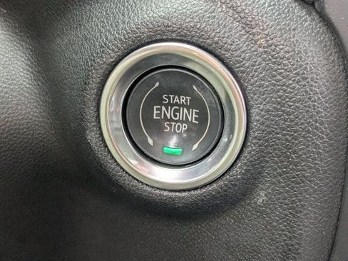 Used 2019 Chevrolet Silverado 1500 High Country w/ Technology Package AWD/4WD image 29