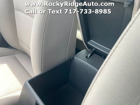 Used 2019 Hyundai Elantra SE image 23