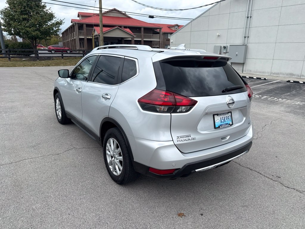 Used 2020 Nissan Rogue SV FWD image 4