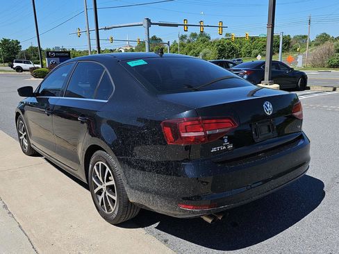 Used 2018 Volkswagen Jetta SE FWD image 4