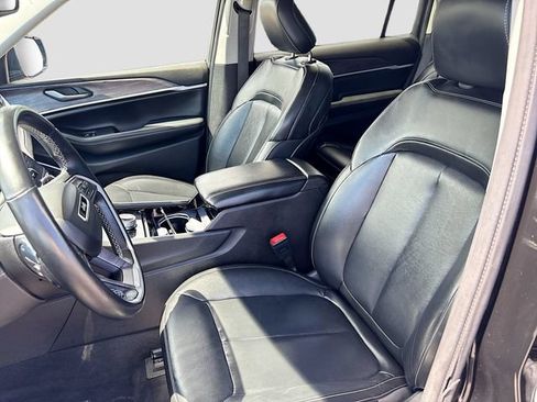 Used 2021 Jeep Grand Cherokee L Limited AWD/4WD image 22