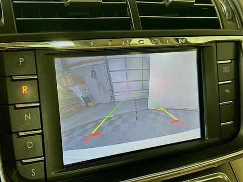 Used 2020 Lincoln Continental Standard w/ Premium Package image 15