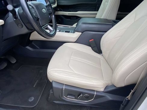 Used 2023 Ford Expedition Max Platinum RWD image 17