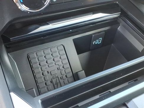 New 2026 Ford F250 Platinum w/ Tremor Off-Road Package image 12