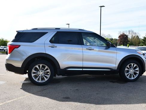 Used 2024 Ford Explorer Limited AWD/4WD image 7