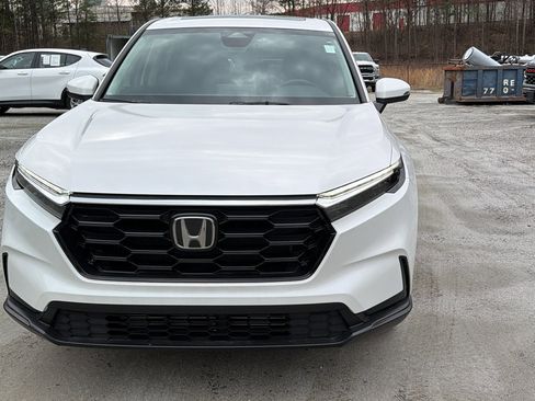 Used 2025 Honda CR-V EX image 3