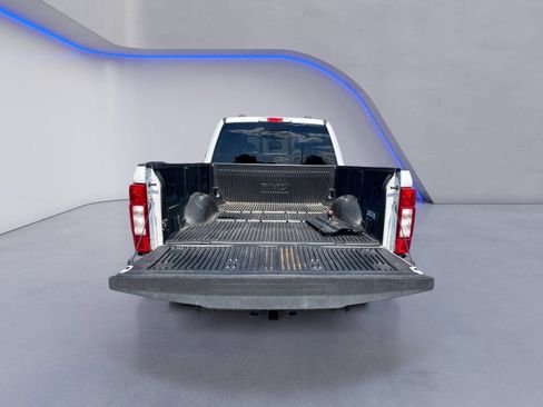 Used 2020 Ford F250 Lariat w/ Lariat Value Package AWD/4WD image 8