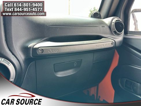 Used 2012 Jeep Wrangler Unlimited Sport w/ Connectivity Group AWD/4WD image 15