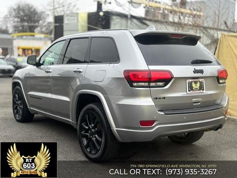 Used 2017 Jeep Grand Cherokee Altitude image 4