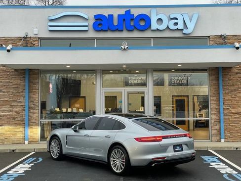 Used 2017 Porsche Panamera Turbo image 9