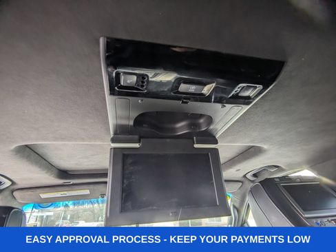Used 2016 Cadillac Escalade ESV Platinum AWD/4WD image 21